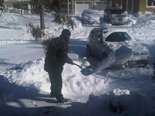 Illustration for article titled 50 Cent Hustles During Snowpocalypse
